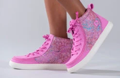 Pink Printed Canvas BILLY Classic Lace Highs -Outlet Billy Footwear Store BK19011 670 studio standing 1 940x614 5f97b3a0 d73f 454c aedd cfc5717fe600