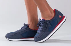 Navy/Red BILLY Joggers -Outlet Billy Footwear Store BK20004 410 studio standing 1 940x614 cccbd7ac 92c7 432e 939a 37b1f4dfbba8