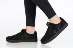 Black To The Floor BILLY CS Sneaker Low Tops 20 Black To The Floor BILLY CS Sneaker Low Tops -Outlet Billy Footwear Store BK22343 001 studio standing 1 940x614 4b6f8b99 521f 4d3b 823a 2749ec19c97c