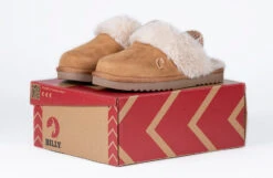 Chestnut BILLY Cozy Sling Scuff -Outlet Billy Footwear Store BK22447 250 Studio 1 940x614 b6f847ee 15c0 4c00 a4b7 d7c9d9cf720a