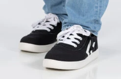 Men's Black/White BILLY CS Sneaker Low Tops -Outlet Billy Footwear Store BM22343 002 studio standing 2 940x614 259411d6 e238 4e67 9ed9 2262ac1aad76